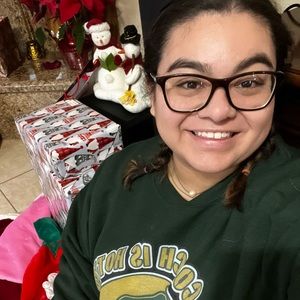 Meet your Posher, Makayla